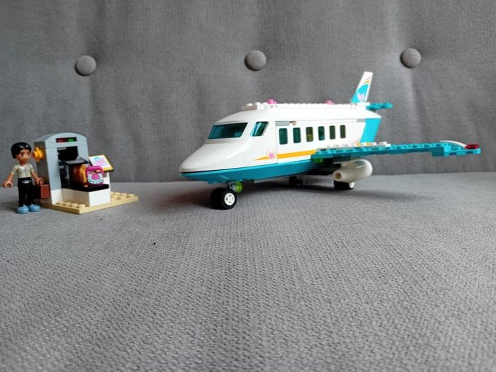 Lego Friends Heartlake City private jet.