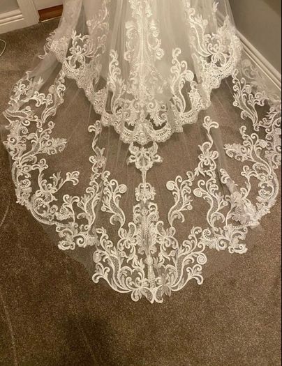 Ivory wedding Dress , Size  16