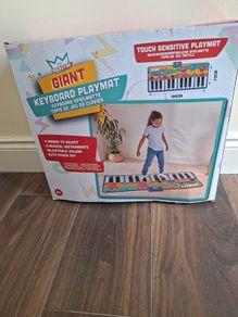 Giant keyboard playmat