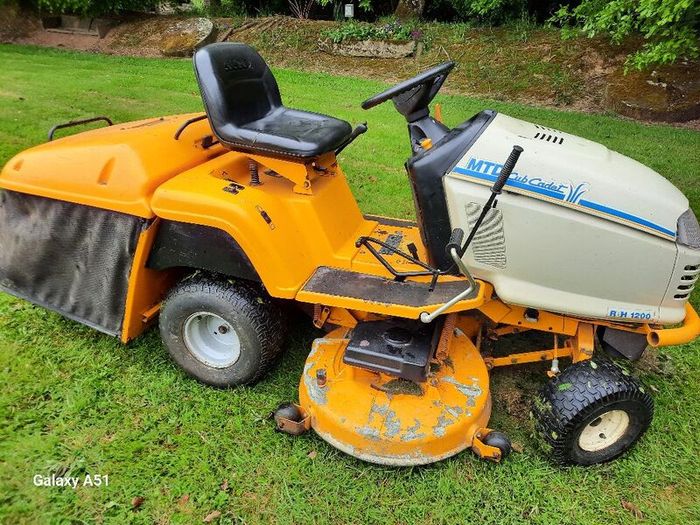 cub cadet ride on mower