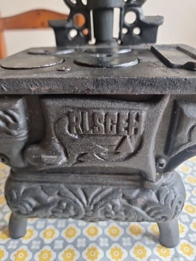 Mini Crescent CAST IRON Stove/Oven with stove items