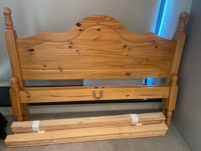 Gorgeous 4Ft 6 Double Wooden Bed Frame - Can Deliver
