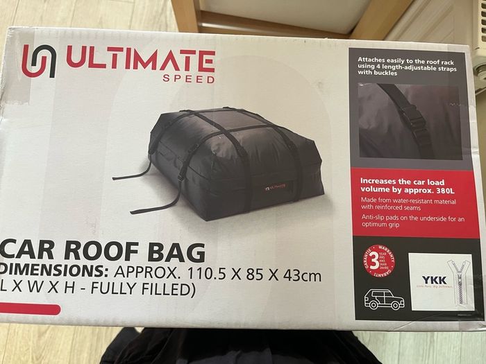 Car roof cargo bag
