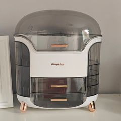 Make up storage pod