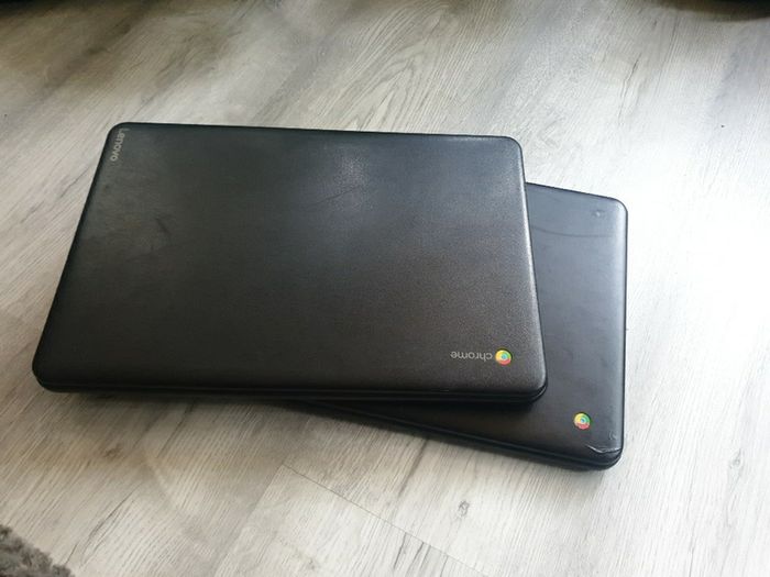 Lenovo Chromebook, working perfect  2pcs available