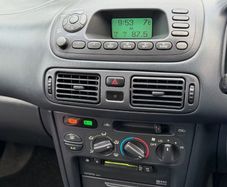 Toyota Corolla E11 Facelift 00-02 Dash Vents