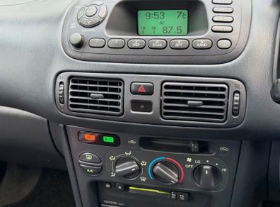 Toyota Corolla E11 Facelift 00-02 Dash Vents