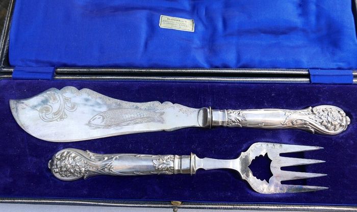 Antique Large Ornate Silver plate Fish server set McDowell's of Dublin Floral etched with original box