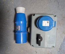 K Commando 32A 220V Interlocked Switched Socket (LN 9643) and plug