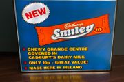 Retro Smiley Bar Lightbox
