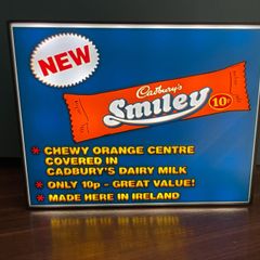 Retro Smiley Bar Lightbox