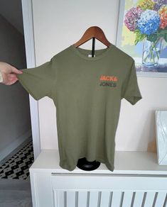 Khaki Green Short Sleeved Crew Neck Tee Shirt from Jack & Jones. Size: Small
