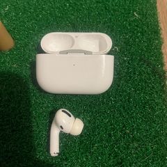 AirPods Pro (case and left AirPod)