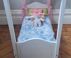 Our Generation Sweet Canopy Four Poster Bed