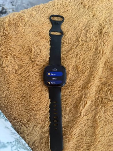 Fitbit Versa 4