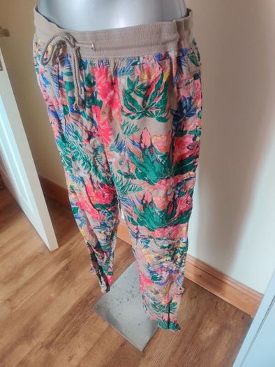 M&S Collection floral linen pants size UK14 Regular EU42 Regular Postage included