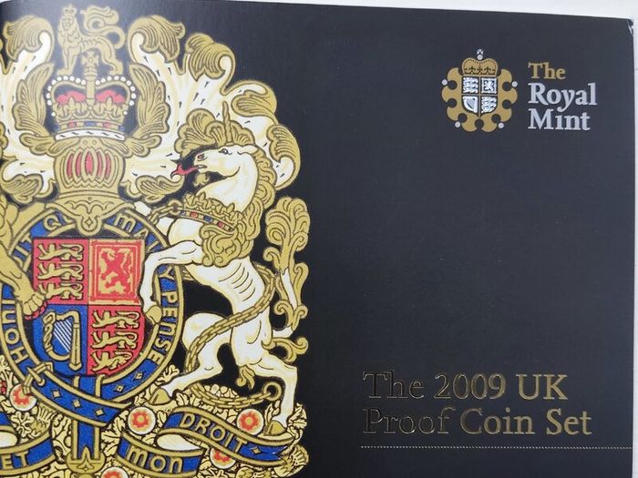 2009 - UK Royal Mint Proof Annual 12 Coin Set Includes Kew Gardens 50p