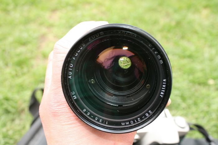 Canon EOS 500 N Film Camera & Vivitar Lens Zoom 28-210mm Bag