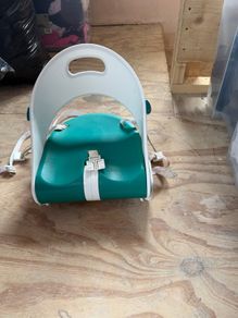 booster/feeding seat