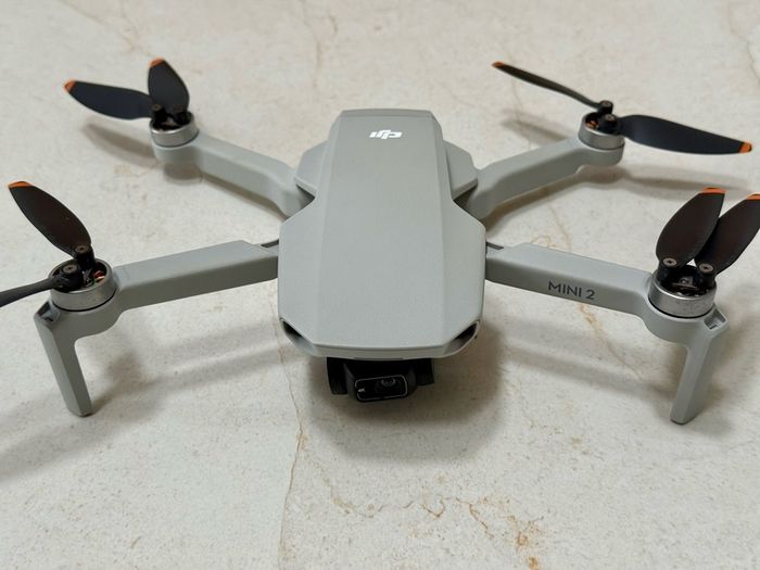 DJI Mini 2 Fly More Combo Like New Hardly Used