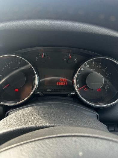 2014 Peugeot 5008