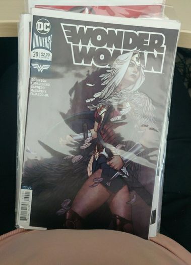 Wonder Woman Frison variants