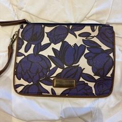 Dickens & Jones wristlet - NWOT