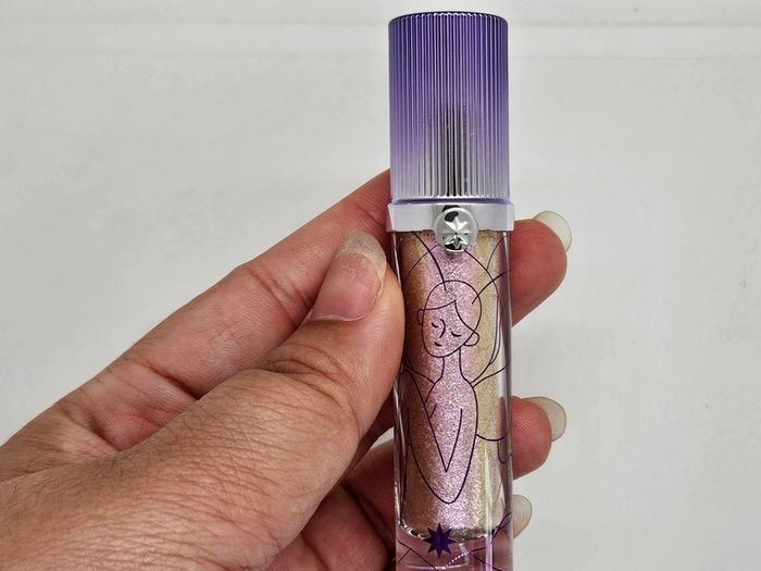 Girlcult C-Beauty Liquid Lipstick in Shade G68 Flash of Inspiration