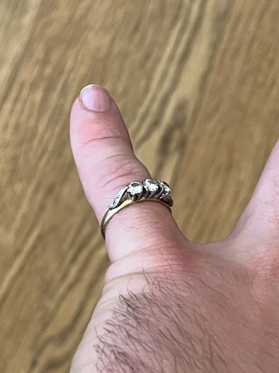 18k Engagement ring