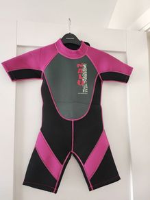 Kid's wet suit - 7-8 years old 26"