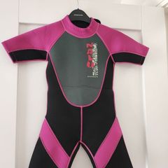 Kid's wet suit - 7-8 years old 26"