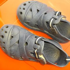 Boys crocs, closed foot crocs, size 6