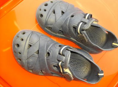 Boys crocs, closed foot crocs, size 6