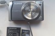 Fujifilm FinePix F40fd compact digital camera,