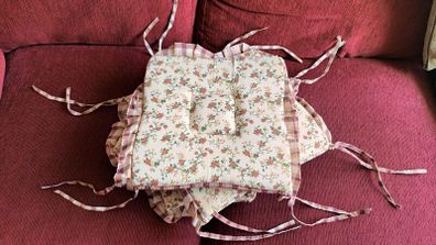 4 Chair Cushions. Like 'New'