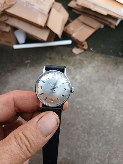 vintage gloriosa swiss watch