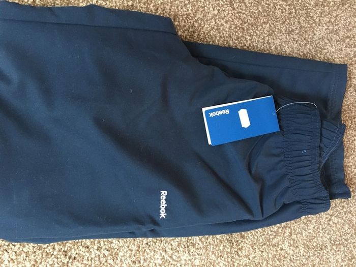 sports bottoms reebox size small