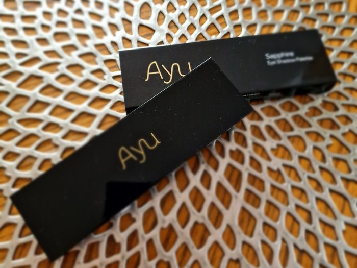 AYU Eyeshadow palette