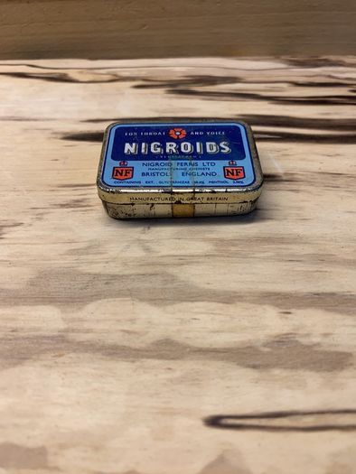 collectables vintage tin