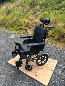 Invacare Rea Azalea Assist Tilt-in-Space Wheelchair (2022) 44x45cm Seat