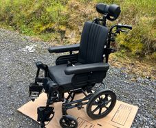 Invacare Rea Azalea Assist Tilt-in-Space Wheelchair (2022) 44x45cm Seat