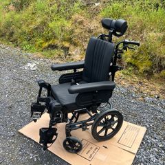 Invacare Rea Azalea Assist Tilt-in-Space Wheelchair (2022) 44x45cm Seat