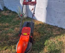 Flymo Chevron 32 - Corded Electric Lawnmower
