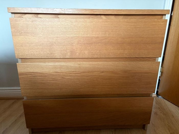 Malm 3 drawers chest in Oak veneer