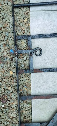Gate