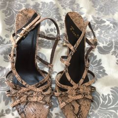 Ladies stunning shoes size 5