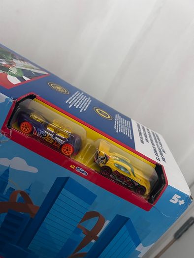 Hot wheels ultimate garage