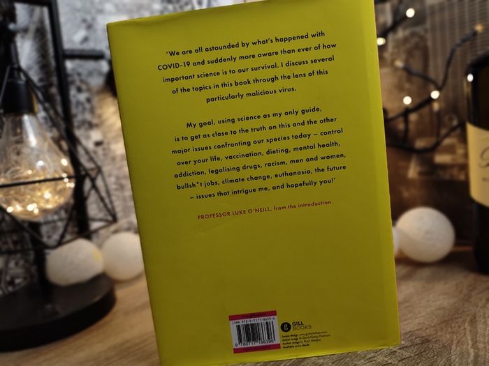 Never Mind the B#ll#cks, Heres the Science ! A Scientists Guide to the Biggest Challenges Facing our Species Today ! Hardcover ! 2021 ! by Gill Books !