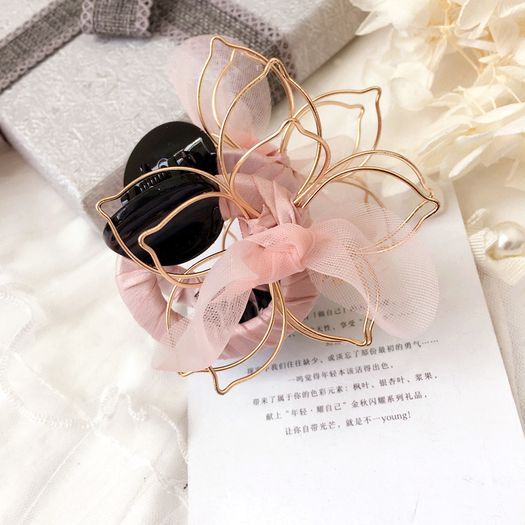 Handmade Exquisite Flower Hair Claw