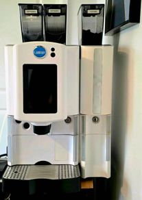 Carimali Coffee Machine Beans to Cup with Hot Choc